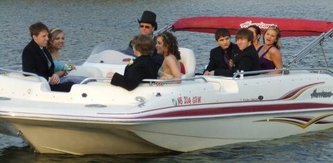2010-04-10_Prom_Boaters