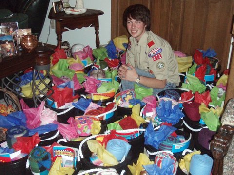 10-22-2010_Lots_of_gift_baskets