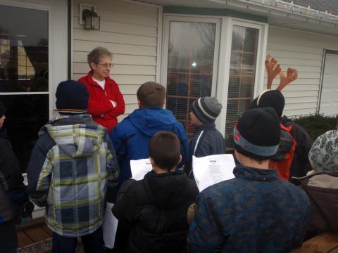 12-19-2010_Cub_Scouts_carroling