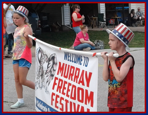 2017 07 04 MFF Parade banner carriers