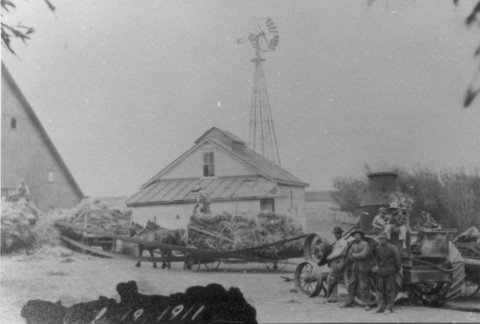 1911_Threshing__Harry_Todd_Farm