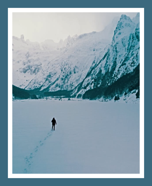 2023 01 04 Man walking in snow 1