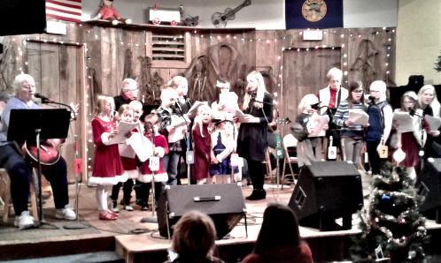 2018 12 08 CCMT Kids singing Xmas Program 9
