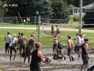 2015-07-04 Mud_volleyball