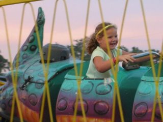 08-14-2010_CC_FAIR_CHILD_on_RIDE